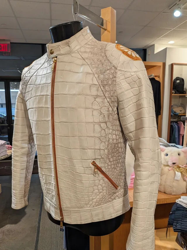 Bespoke Crocodile Jacket Detail - Italian Craftsmanship View 7